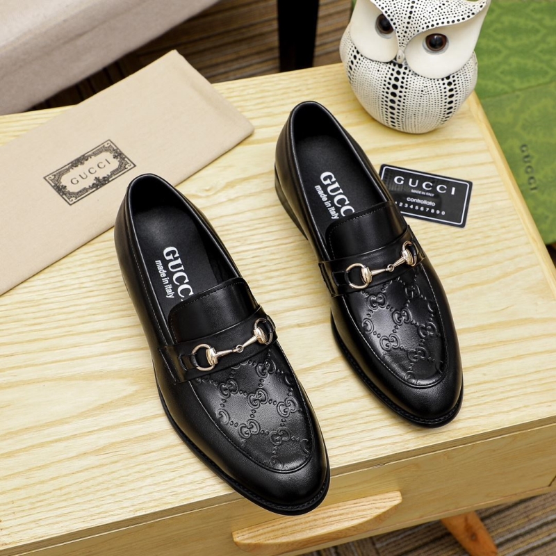G*u*i leather shoes